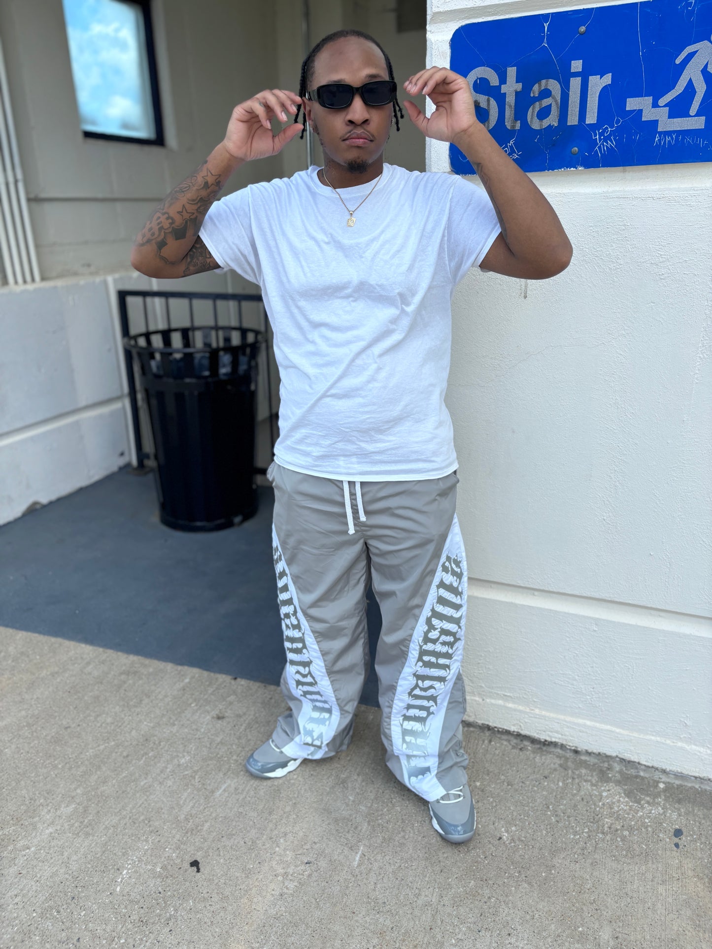 “CLOUDY” TRACKPANTS
